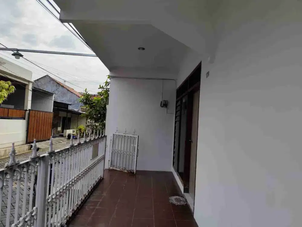 DISEWAKAN RUMAH TENGAH KOTA TANAH MAS SEMARANT