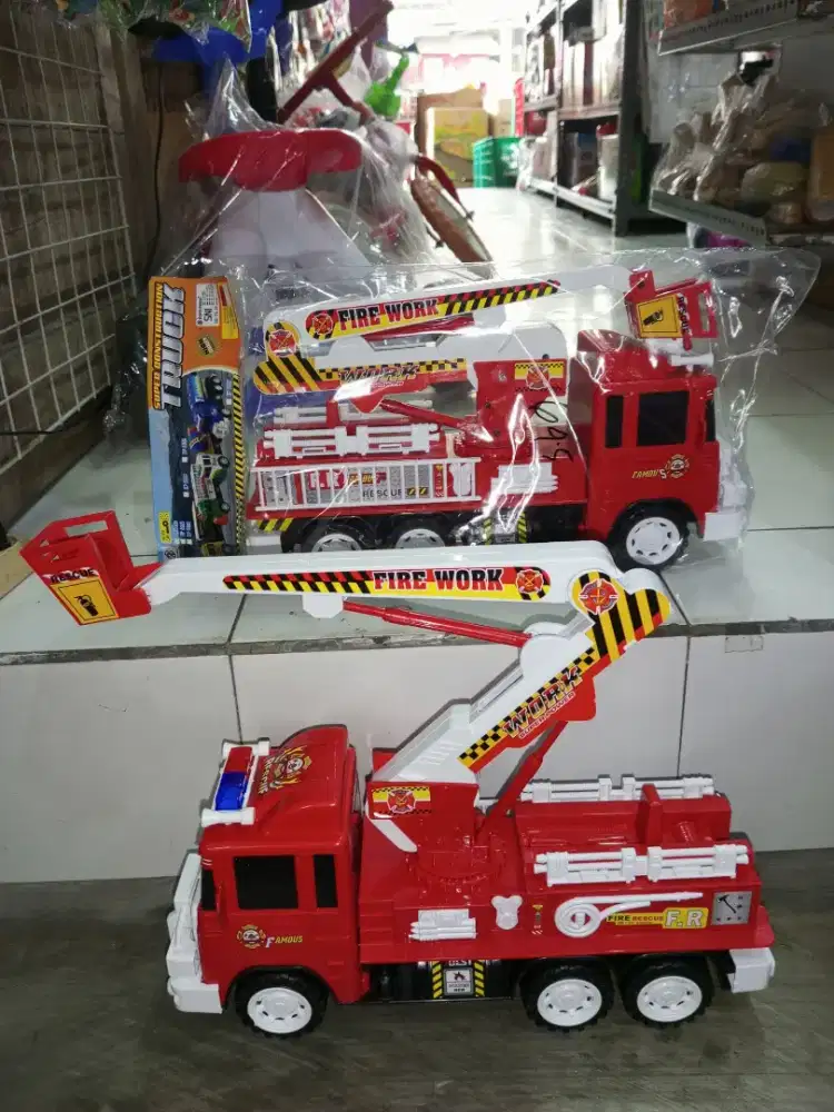 Mainan Anak Truk pemadam
