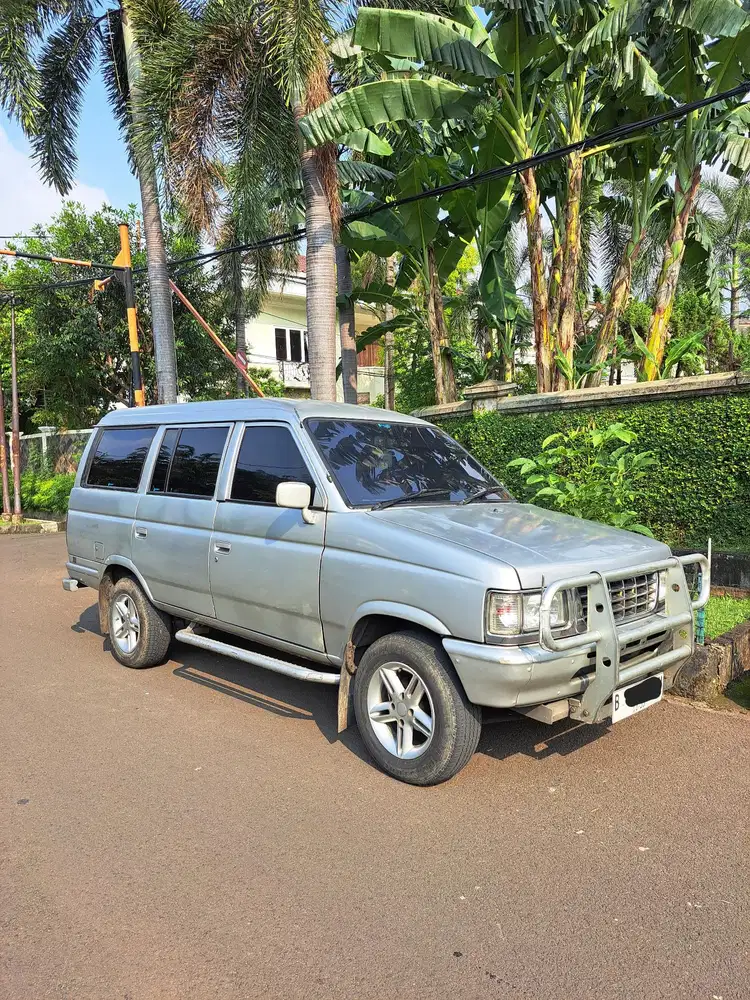 Isuzu Panther KAROSERI 1992 SUPER PANJANG MUAT 13 Orang /BARANG BANYAK