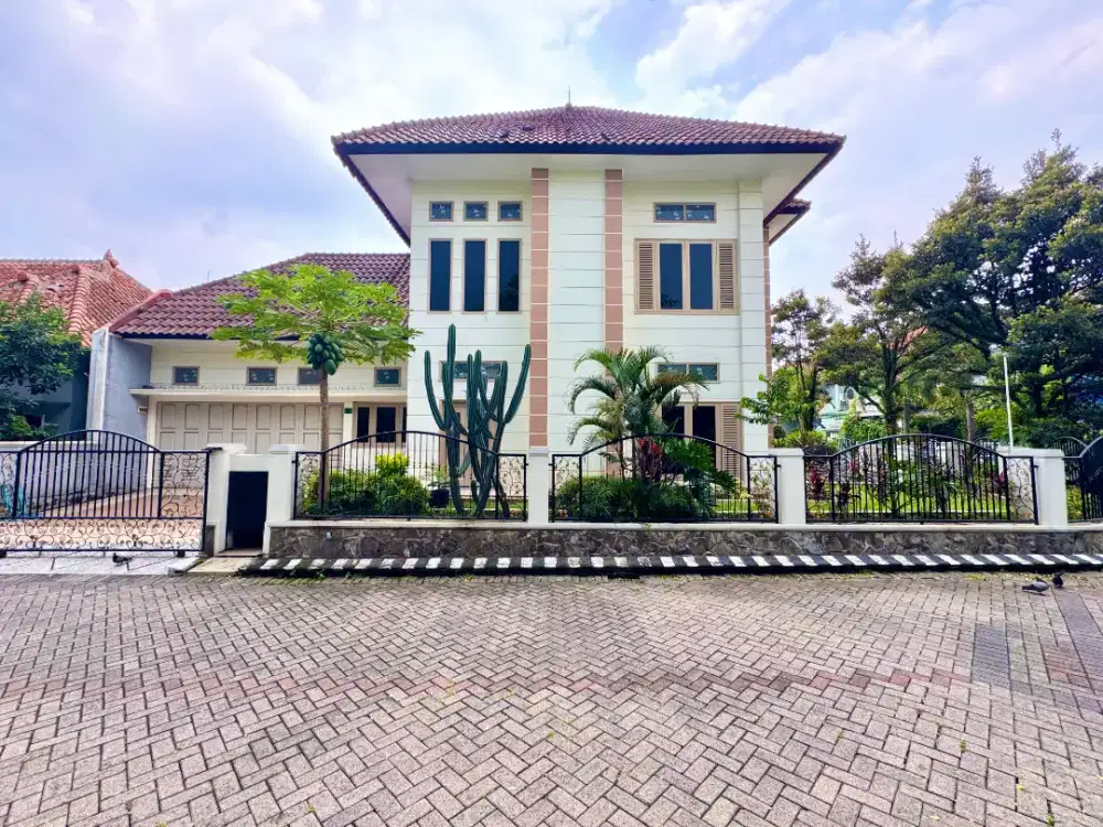 Rumah Mewah Luas 350 m² di Permata Jingga Boulevard Soekarno-hatta