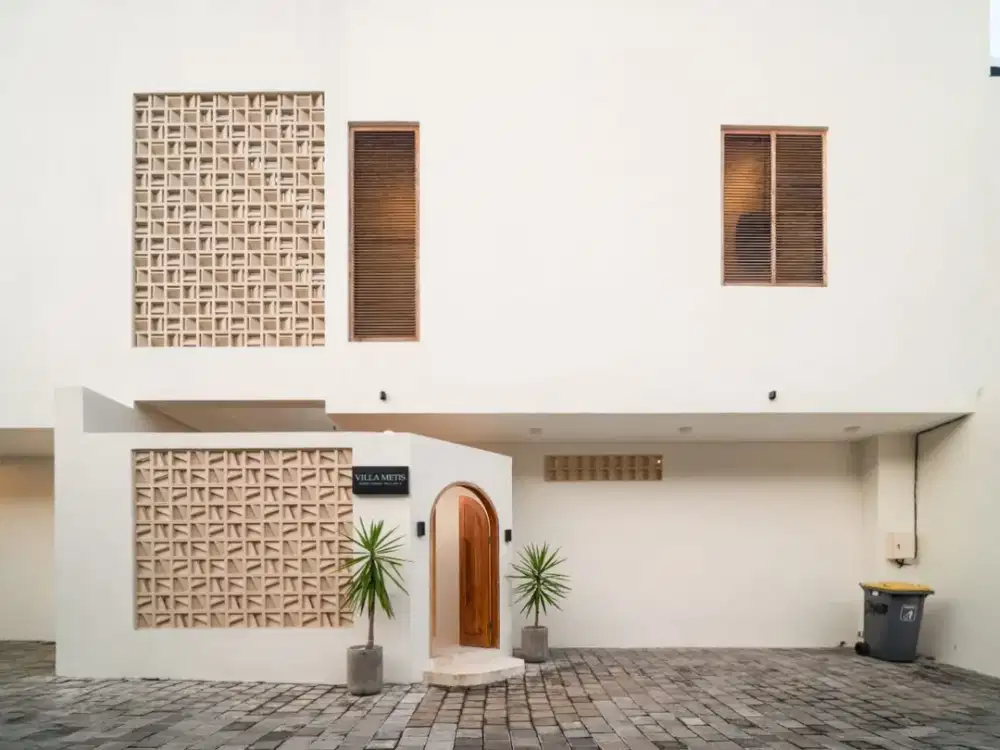 DIJUAL VILLA MEDITERANIA MODERN DI PRIME AREA TIBUBENENG, CANGGU