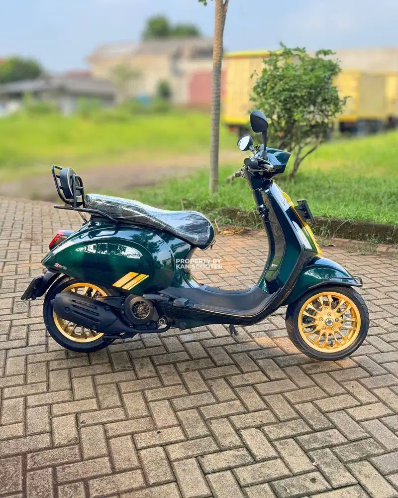 JUAL MURAH VESPA SPRINT SIXTIES RACING LIMITED EDITION 2020 MULUS