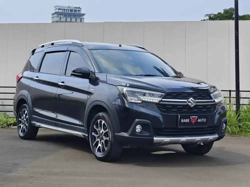 SUZUKI XL 7 alpha 1.5 AT 2020 HITAM BERGARANSI