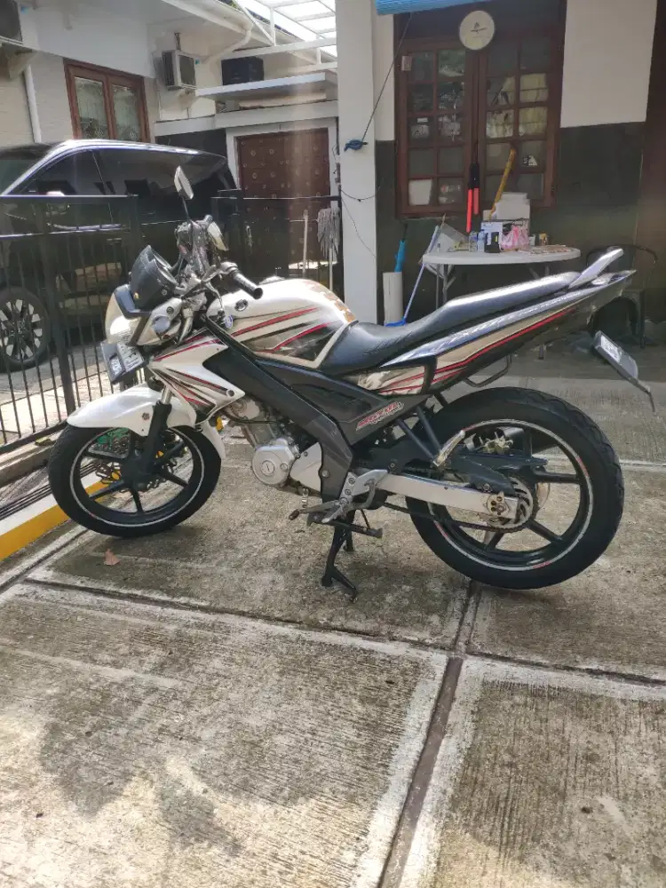 Dijual yamaha vixion old 2012