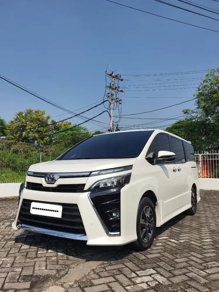 KM60 rb asli (Rawatan Sendiri) TOYOTA VOXY Like New, CBU MADE IN JAPAN