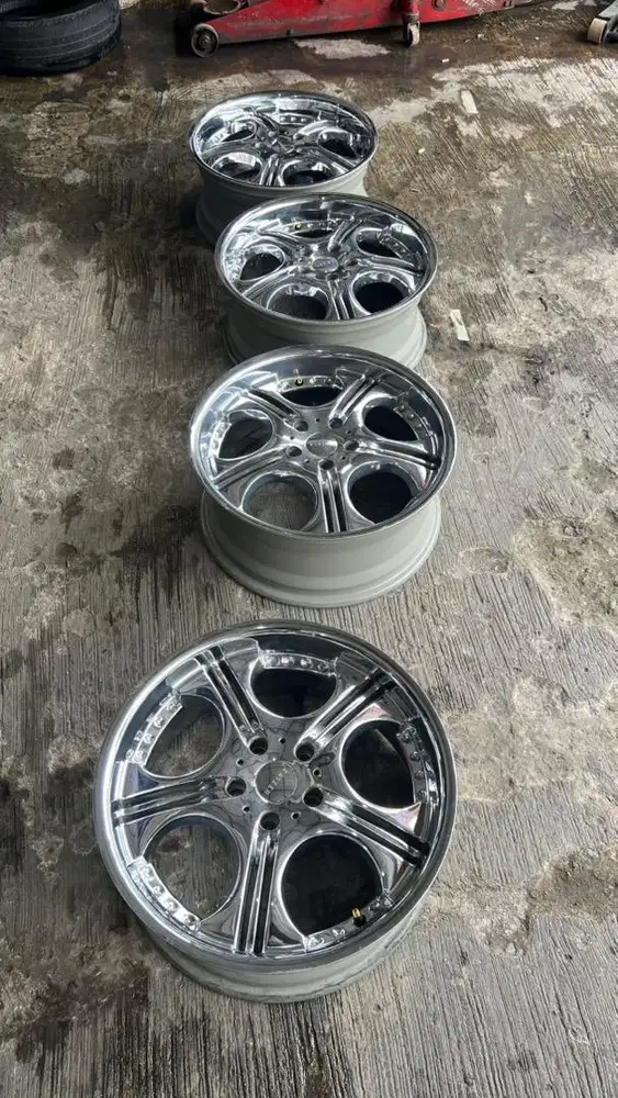 Velg Vip Status R18 Chrome alphard lexus harrier camry voxy innova rus