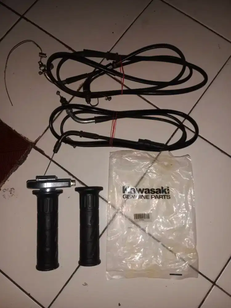 Gas spontan KTC KYTACO + Handgrip Kawasaki Kaze + 2 kabel gas
