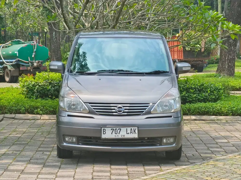 Nissan Serena High Way Star 2.0 AutoMatic Tahun 2011