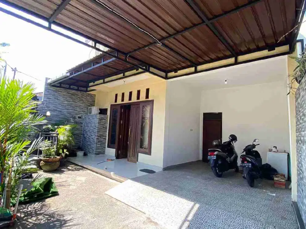 DISEWAKAN RUMAH SEMI  FURNISH  DI DALUNG PERMAI SL