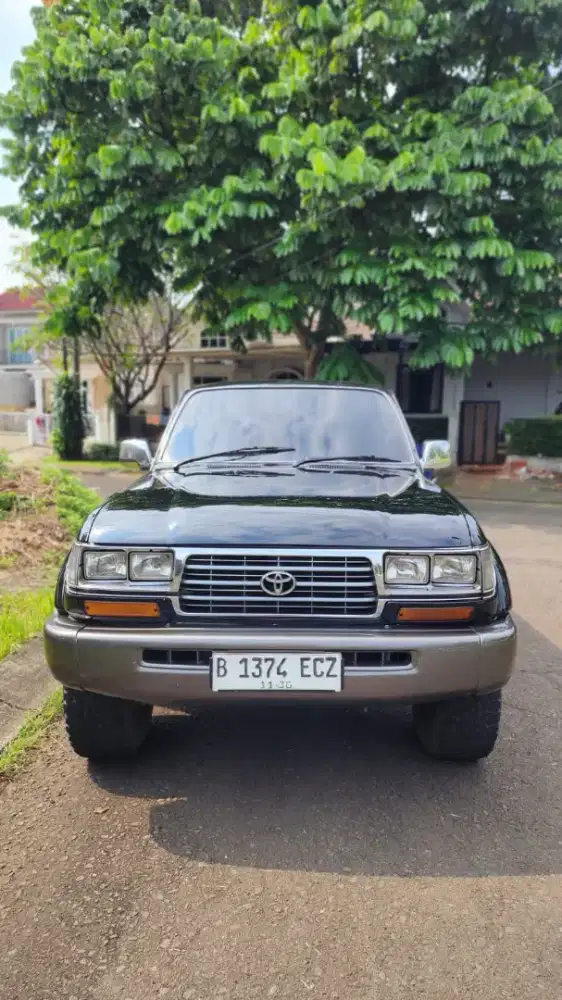 Landcruiser 1995 wrn hitam VX 80