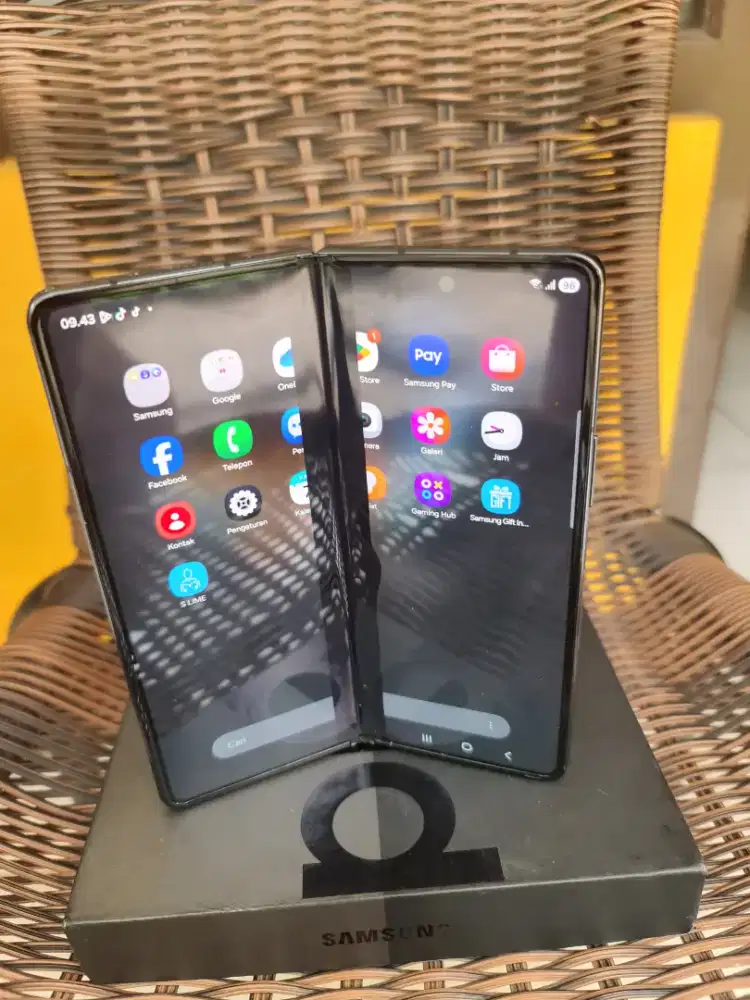 Samsung Z Fold 4 Ram 12/256gb 5G Ex Sein