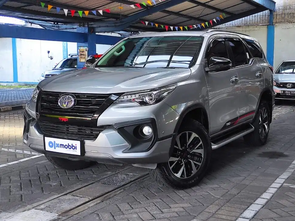 KM RENDAH Fortuner 2.7 4x2 SRZ TRD Bensin-AT-2018
