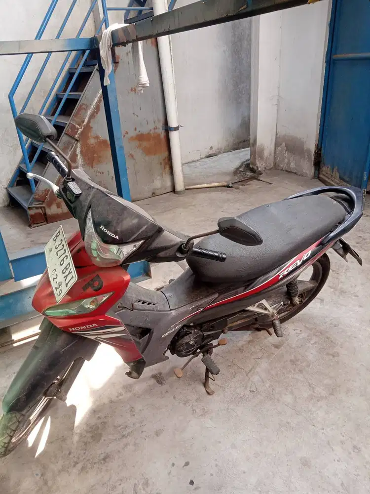 DIJUAL CEPAT MOTOR REVO FI TH 2014 (SECOND)