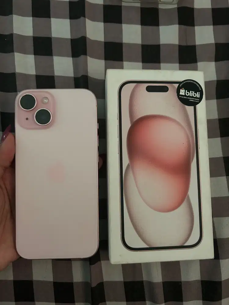 iPhone 15 pink 128 gb