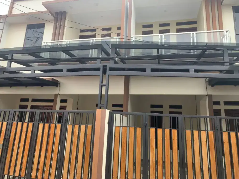 Di Jual rumah baru di Jakarta Timur