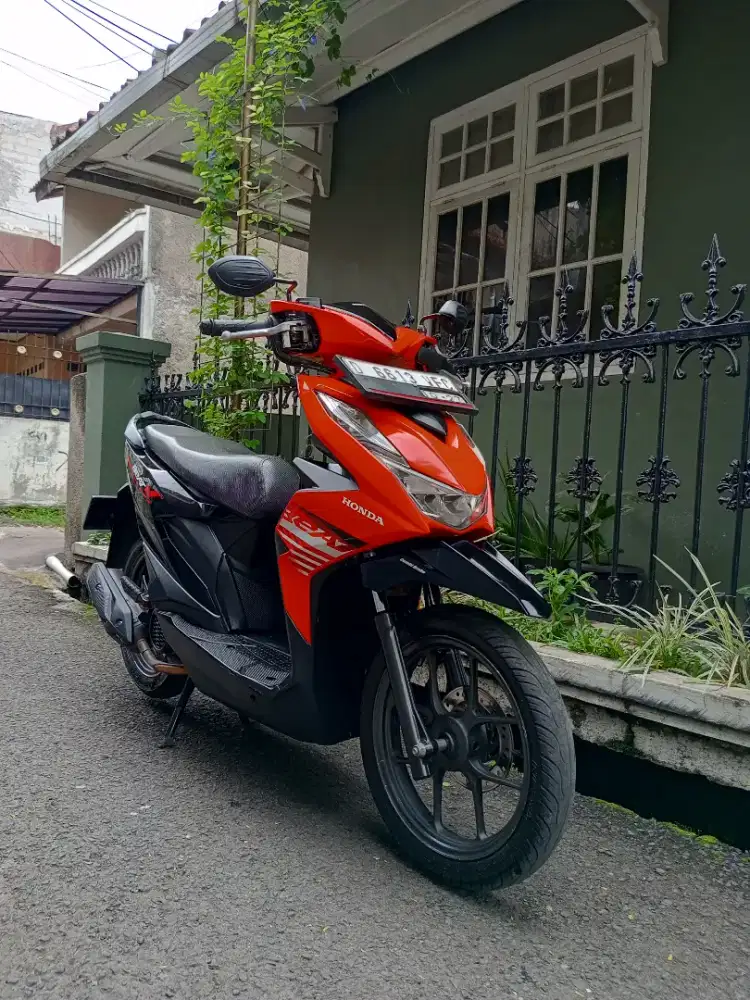 Mulus kinclong tidak baret terawat Honda beat tahun 2022