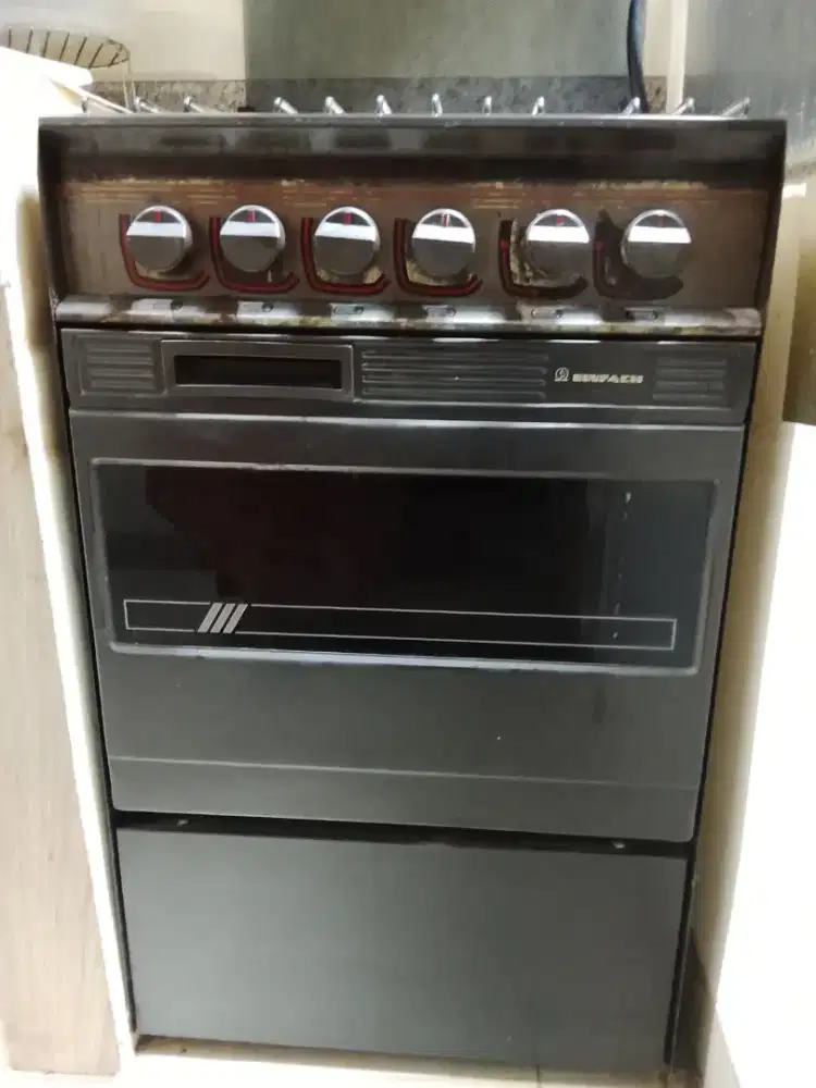Oven gas EINFACH + 4 tungku dan gratis tabung gas 12k.