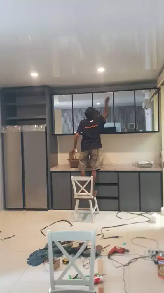 Jasa tukang mebel kayu almunium besi acp