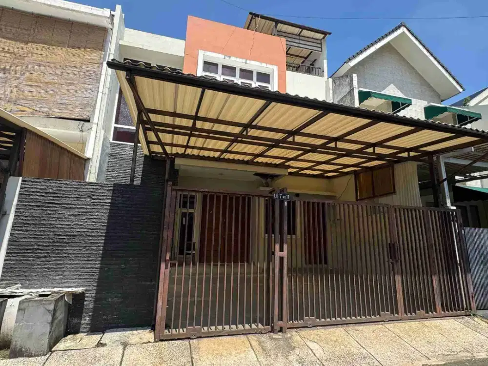Rumah bagus 3 lantai Strategis dalam komplek pondok indah, jaksel