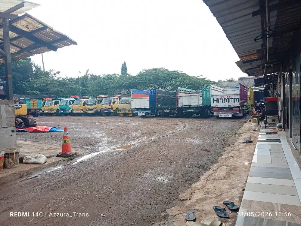 Sewa truk dalam dan luar kota