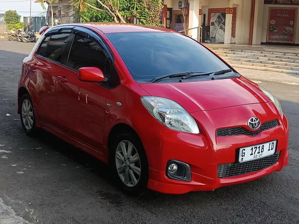TOYOTA YARIS E MANUAL 2012 MERAH LOW KM SUPER ISTIMEWA