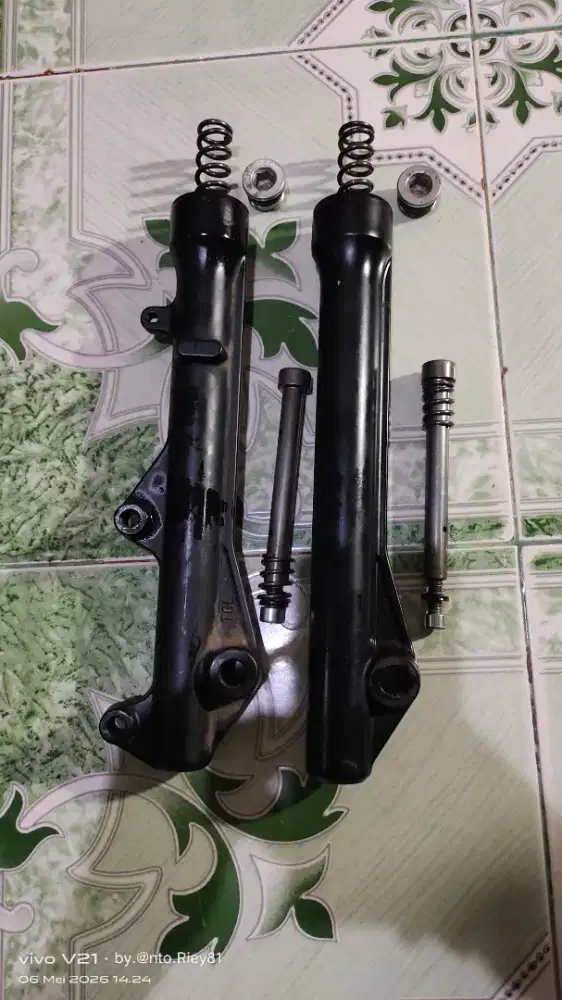 Shock Depan Honda Vario, Beat