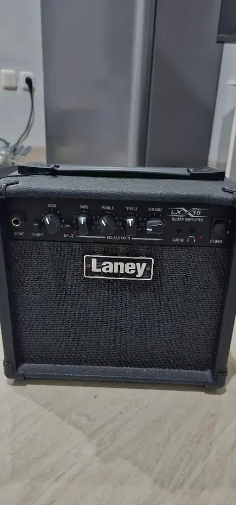 Jual Amplifier Gitar Laney LX15
