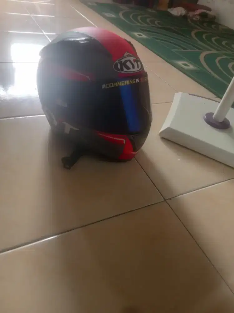Helm full face kyt r10