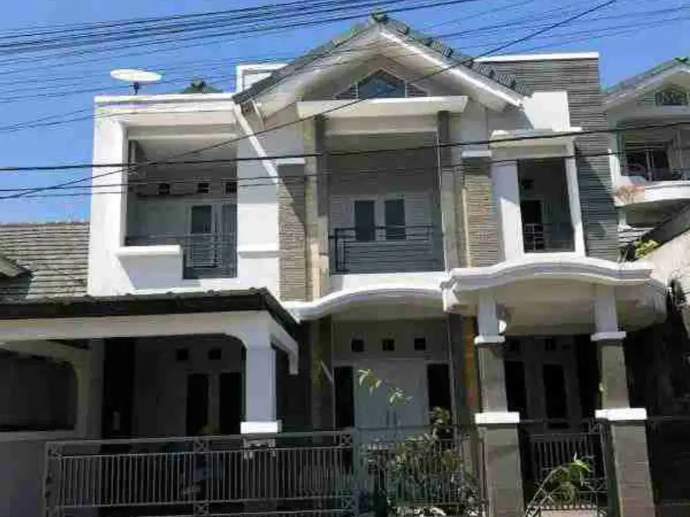 DIJUAL RUMAH PINUS REGENCY SHM SIAP HUNI ONE GATE SYSTEM