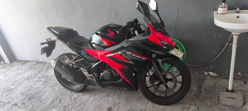 Honda CBR 150R tahun 2019