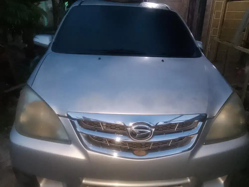 Daihatsu Xenia 2010 Bensin