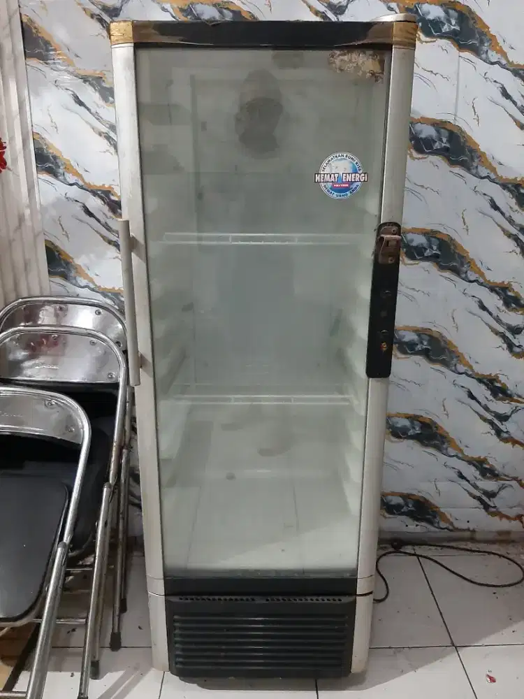 showcase merk polytron