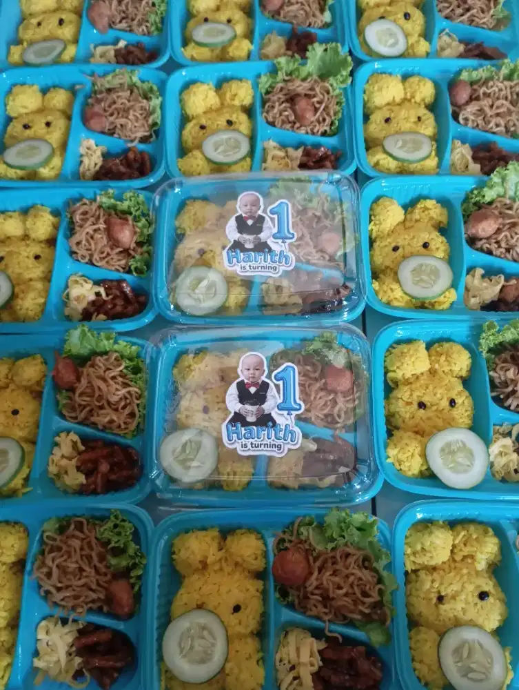 Bento nasi kuning