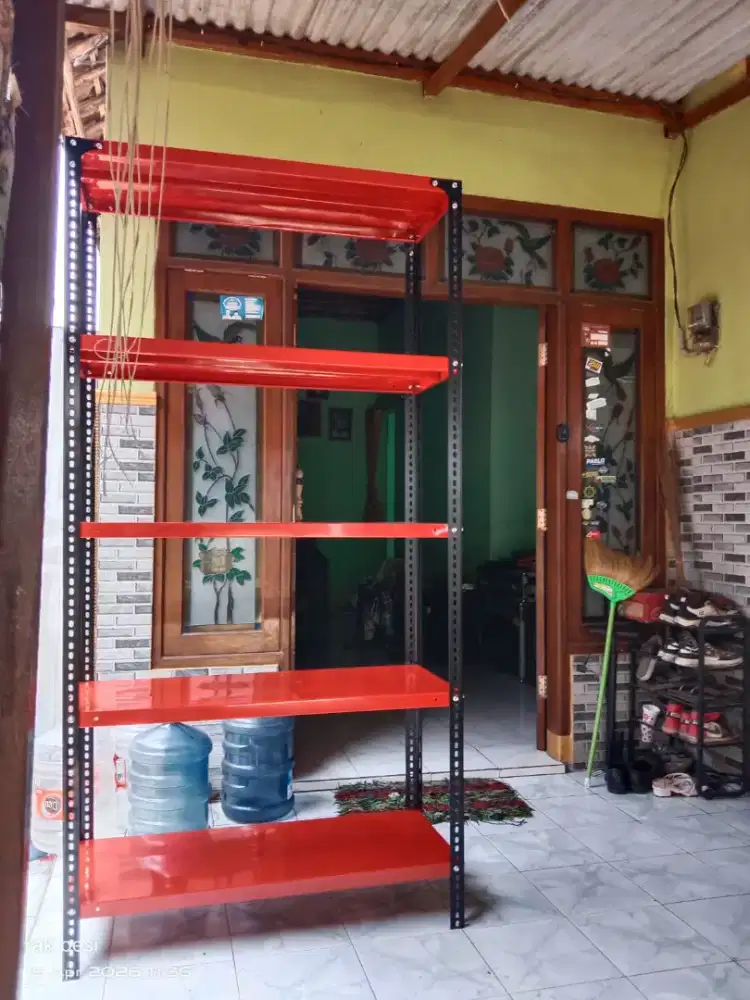 Rak besi siku lubang murah