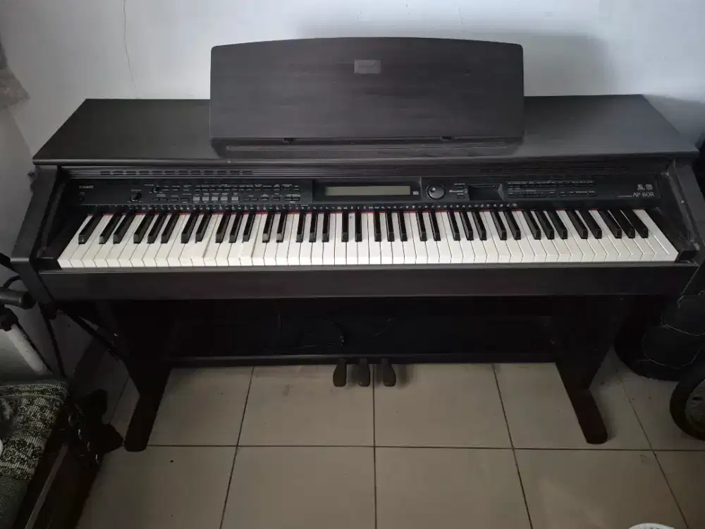 Dijual piano kondisi masih mulus