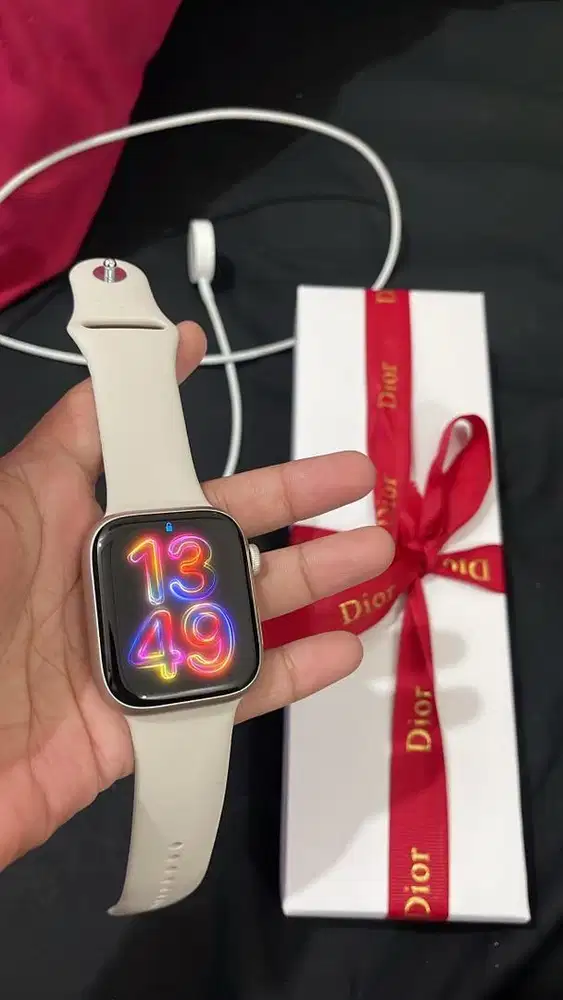 apple watch series 7 second like new no minus