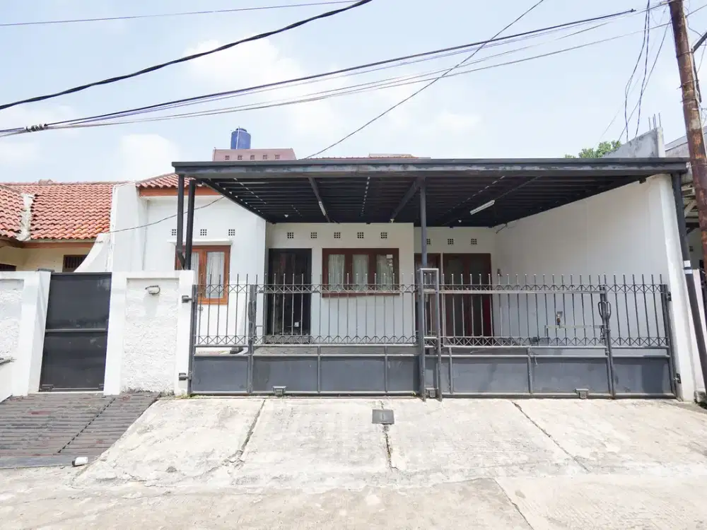 Rumah Siap Huni 4 Menit ke Stasiun Pondok Cina Hadap Selatan J-39001