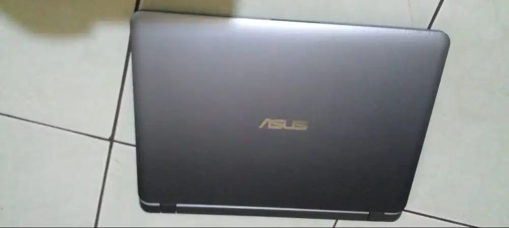 Laptop Asus Vivobook-A407UF-BV511T-Corei5-8250U-RAM 8GB-SSD 256GB-VGA