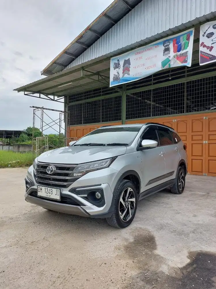 Toyota Rush GR 2022 (MT / AT)