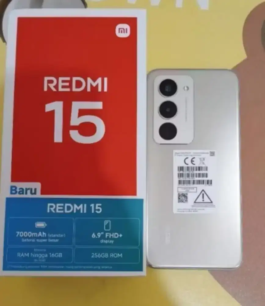 Xiaomi Redmi 15 8/256GB Masih baru 2 Bulan pemakaian Full set