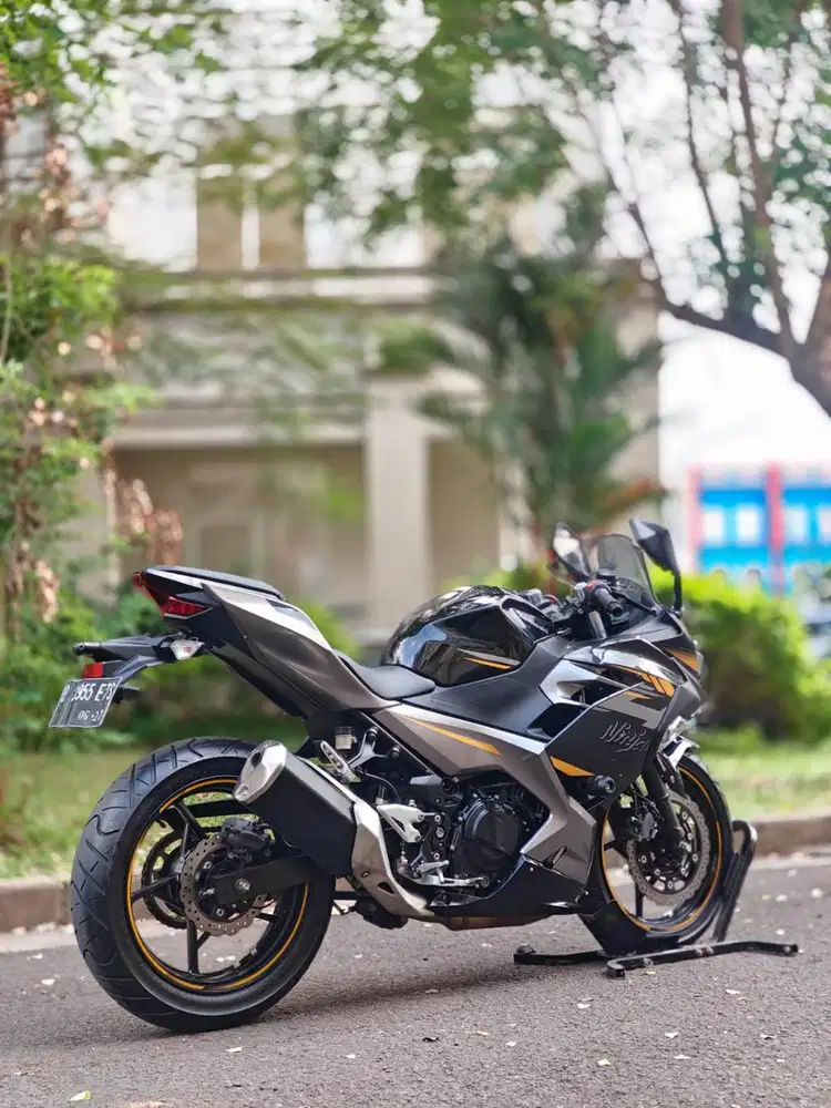 KM LOW! KAWASAKI NEW NINJA 250 FI ABS MDP KEYLESS 2022 GREY PAJAK ON