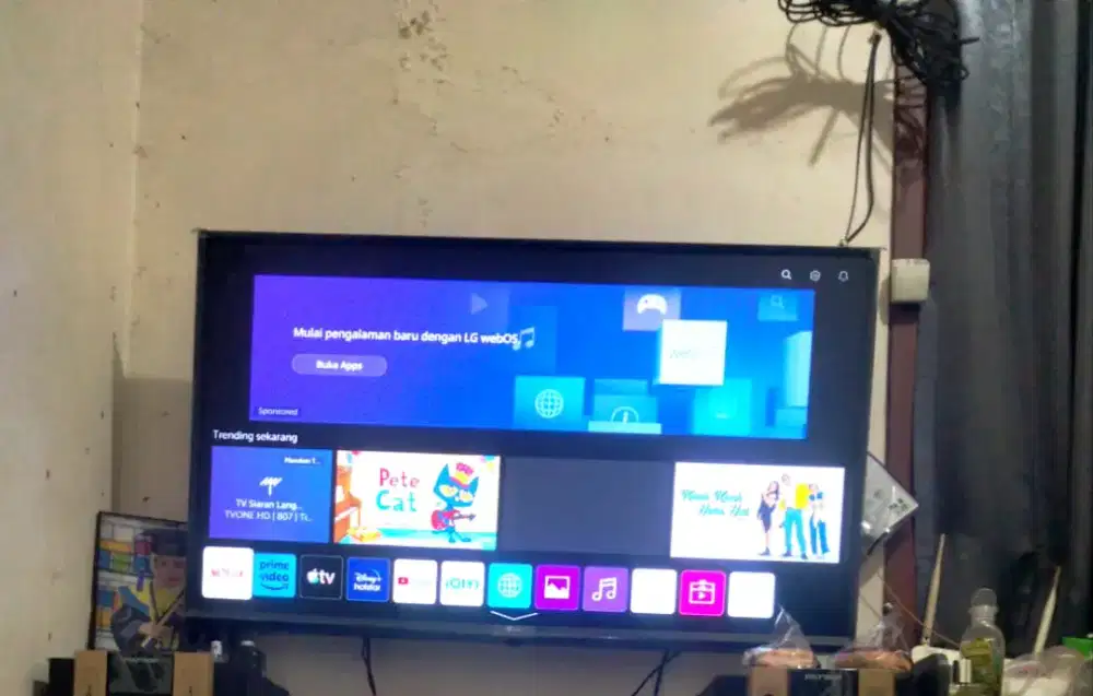 LG Smart TV 43 inc