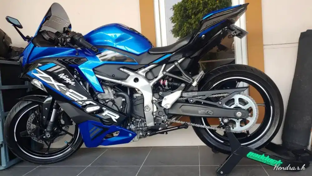 Kawasaki Zx25r 2010