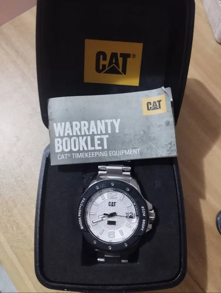 Jam tangan pria CAT