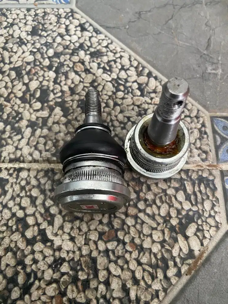 Jual tierod & Ball Joint T. Calya/ D. Sigra