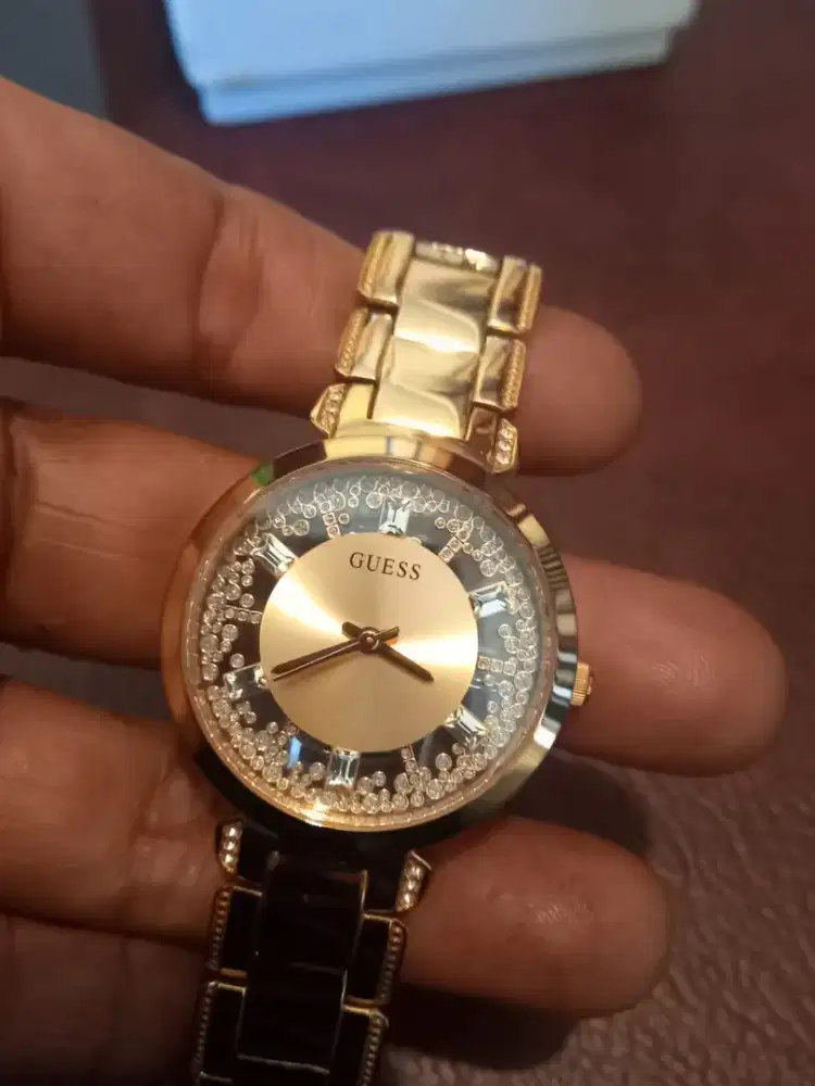 Jam tangan guess original untuk wanita