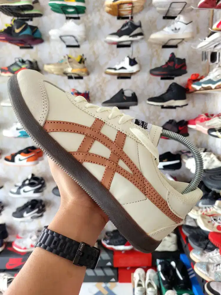 Sepatu Onit suka Tiger Tokuten Cream