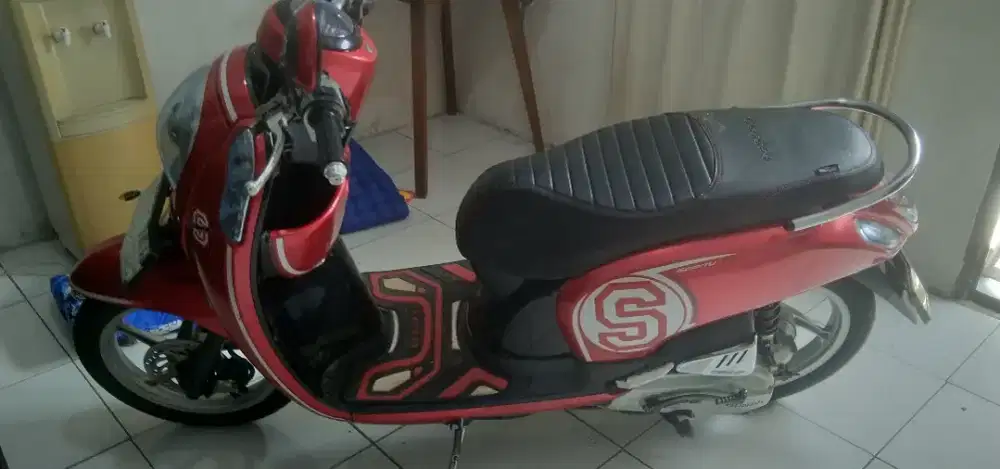 Dijual motor scopy 2015 harga 8500000 nego tipis