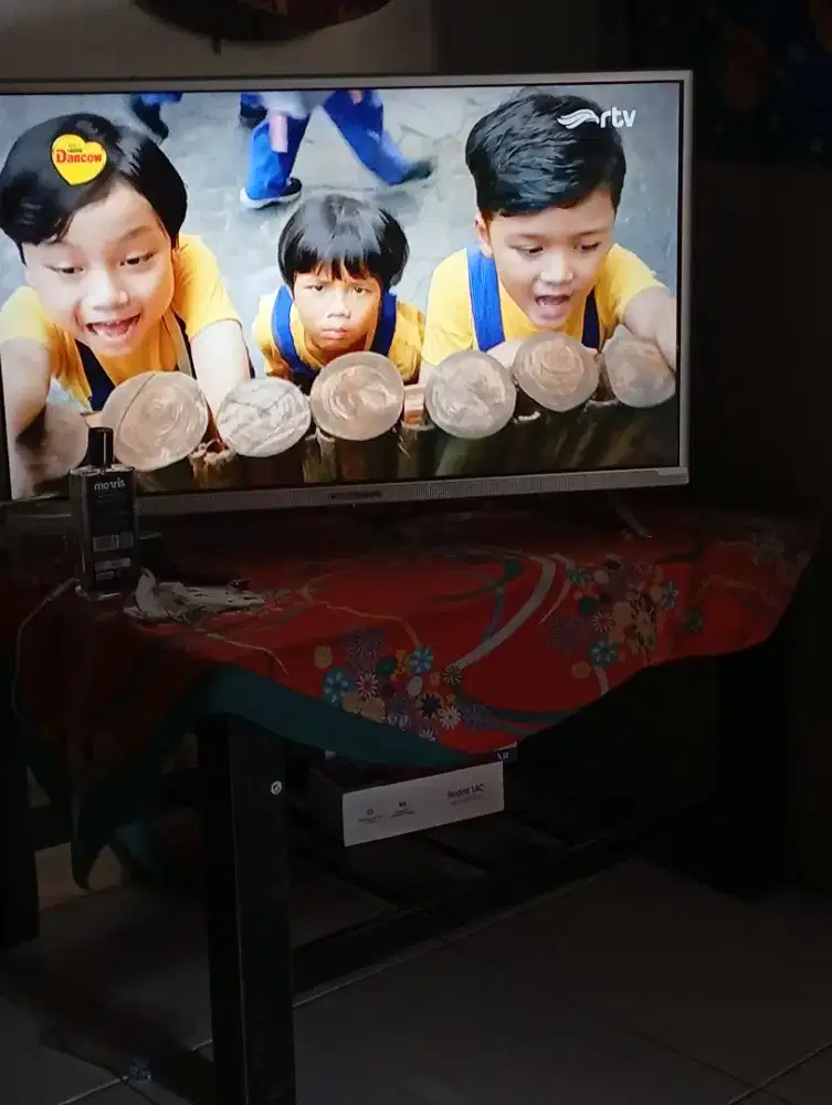 TV android 32 in layar super jernih tambah antena Chenel bnyak
