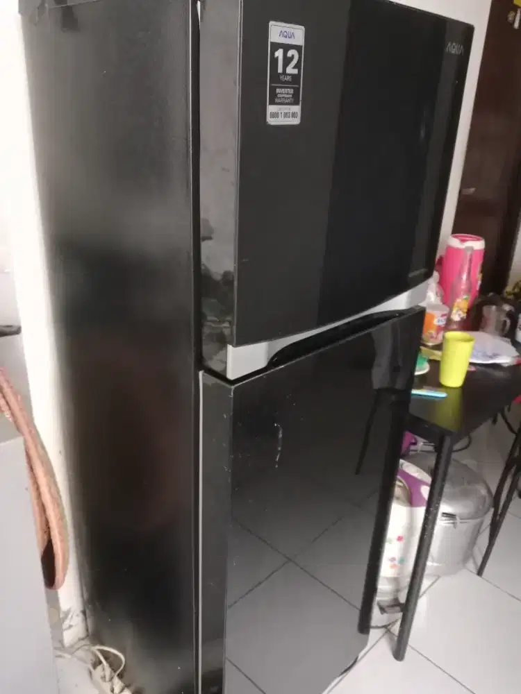 Kulkas inverter Aqua 2 intu